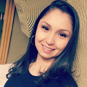 Meet your Posher, Claudia